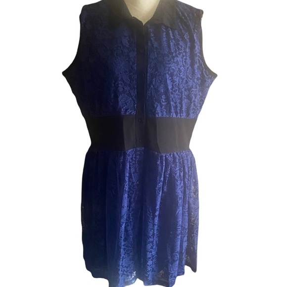 NWT-ASOS CURVE-LACE DRESS - Picture 4 of 9